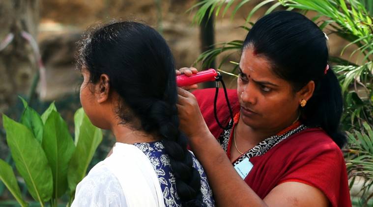 നീറ്റ് പരീക്ഷക്കെത്തിയ വിദ്യാര്ഥികളുടെ അടിവസ്ത്രം ഊരി പരിശോധിച്ച സംഭവത്തില് ഖേദം പ്രകടിപ്പിച്ച് സി.ബി.എസ്.ഇ നീറ്റ് പരീക്ഷക്കെത്തിയ വിദ്യാര്ഥികളുടെ അടിവസ്ത്രം ഊരി പരിശോധിച്ച സംഭവത്തില് ഖേദം പ്രകടിപ്പിച്ച് സി.ബി.എസ്.ഇ