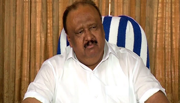 ഒടുവില് ദന്ത ഗോപുരത്തിന്റെ പടിയിറങ്ങി തോമസ് ചാണ്ടി ഒടുവില് ദന്ത ഗോപുരത്തിന്റെ പടിയിറങ്ങി തോമസ് ചാണ്ടി