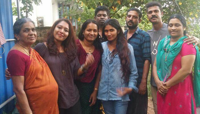 ആലപ്പുഴയിലാണോ? ഇളങ്കാവ് ഷാപ്പിലേയ്ക്ക് വിട്ടോളൂ; കുടുംബത്തു വന്നു കഴിക്കാം, കള്ളും മീനും! ആലപ്പുഴയിലാണോ? ഇളങ്കാവ് ഷാപ്പിലേയ്ക്ക് വിട്ടോളൂ; കുടുംബത്തു വന്നു കഴിക്കാം, കള്ളും മീനും!