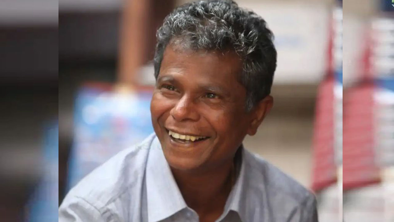 ഇത് അര്ഹിച്ച അംഗീകാരം, ഇന്ദ്രന്സിന്റെ പുരസ്കാരലബ്ധി ആഘോഷിച്ച് സോഷ്യല് മീഡിയ ഇത് അര്ഹിച്ച അംഗീകാരം, ഇന്ദ്രന്സിന്റെ പുരസ്കാരലബ്ധി ആഘോഷിച്ച് സോഷ്യല് മീഡിയ