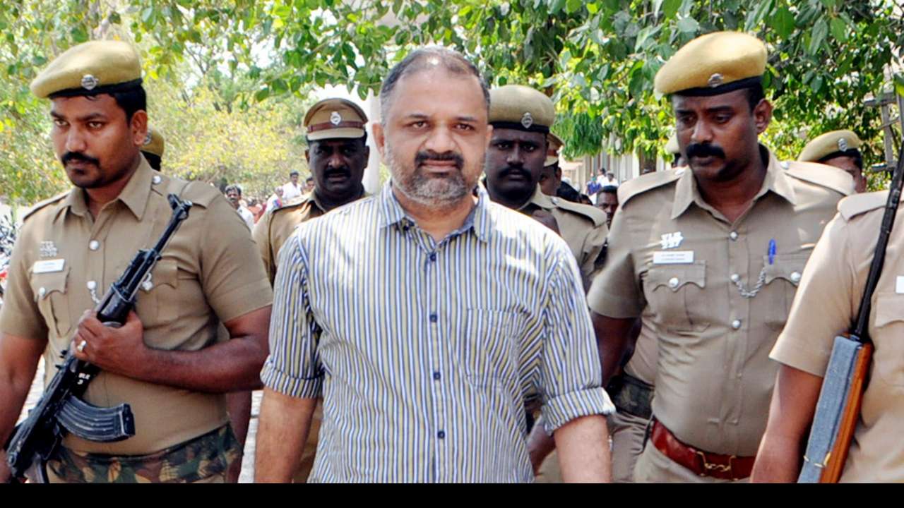 രാജീവ് വധക്കേസിലെ വിധി നിലനില്ക്കും; പേരറിവാളന്റെ ഹര്ജി തള്ളി രാജീവ് വധക്കേസിലെ വിധി നിലനില്ക്കും; പേരറിവാളന്റെ ഹര്ജി തള്ളി