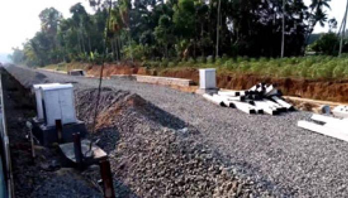 പാത ഇരട്ടിപ്പിക്കല്:ആലപ്പുഴ വഴി ട്രെയിനുകൾ തിരിച്ചു വിടും പാത ഇരട്ടിപ്പിക്കല്:ആലപ്പുഴ വഴി ട്രെയിനുകൾ തിരിച്ചു വിടും