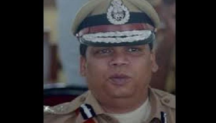 നടി ഭാവനയെ തട്ടിക്കൊണ്ടുപോയി ഉപദ്രവിച്ച സംഭവം: അന്വേഷണം മാജിക്കല്ലെന്ന് ഡി.ജി.പി ലോക് നാഥ് ബെഹ്റ നടി ഭാവനയെ തട്ടിക്കൊണ്ടുപോയി ഉപദ്രവിച്ച സംഭവം: അന്വേഷണം മാജിക്കല്ലെന്ന് ഡി.ജി.പി ലോക് നാഥ് ബെഹ്റ