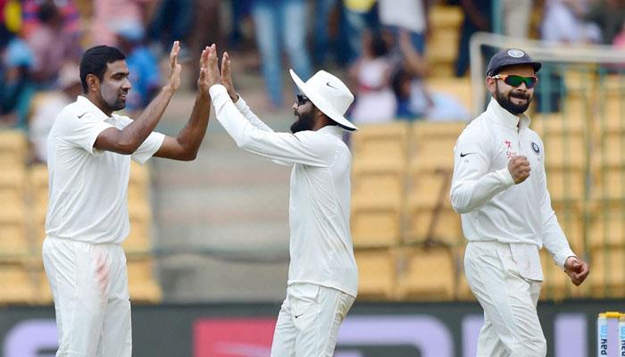 ഐസിസി റാങ്കിംഗിൽ ചരിത്രംകുറിച്ച് ഇന്ത്യൻ സ്പിന്നർമാർ; ആർ.അശ്വിനും രവീന്ദ്ര ജഡേജയും ഒന്നാം സ്ഥാനം ഐസിസി റാങ്കിംഗിൽ ചരിത്രംകുറിച്ച് ഇന്ത്യൻ സ്പിന്നർമാർ; ആർ.അശ്വിനും രവീന്ദ്ര ജഡേജയും ഒന്നാം സ്ഥാനം