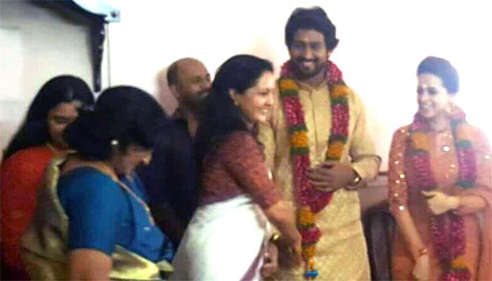 ഭാവനയുടെ വിവാഹനിശ്ചയം കഴിഞ്ഞു; വരൻ പ്രമുഖ കന്നട നിർമാതാവ് നവീന് ഭാവനയുടെ വിവാഹനിശ്ചയം കഴിഞ്ഞു; വരൻ പ്രമുഖ കന്നട നിർമാതാവ് നവീന്