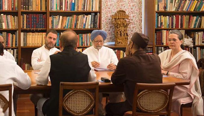 കശ്മീര് വിഷയം: ഇന്ത്യ എന്ന ആശയവും അതിന്റെ സാരാംശവും തകര്ക്കാനാണ് കേന്ദ്രസർക്കാര് ശ്രമിക്കുന്നതെന്ന് സോണിയ ഗാന്ധി കശ്മീര് വിഷയം: ഇന്ത്യ എന്ന ആശയവും അതിന്റെ സാരാംശവും തകര്ക്കാനാണ് കേന്ദ്രസർക്കാര് ശ്രമിക്കുന്നതെന്ന് സോണിയ ഗാന്ധി