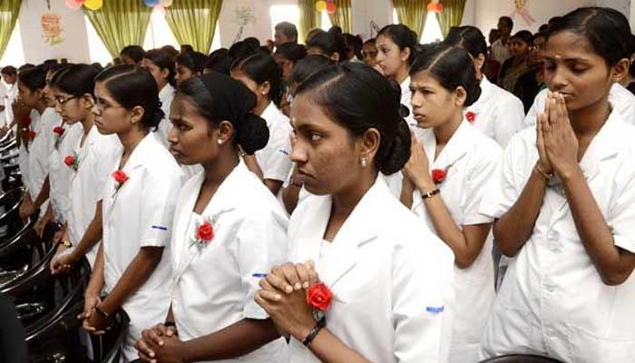 തൃശൂര് ജില്ലയില് നഴ്സുമാര് മൂന്ന് ദിവസമായി നടത്തിവന്നിരുന്ന സമരം അവസാനിപ്പിച്ചു തൃശൂര് ജില്ലയില് നഴ്സുമാര് മൂന്ന് ദിവസമായി നടത്തിവന്നിരുന്ന സമരം അവസാനിപ്പിച്ചു