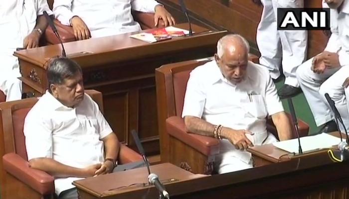 LIVE: വിശ്വാസവോട്ട് തേടിയില്ല; രാജി പ്രഖ്യാപിച്ച് യെദ്യൂരപ്പ LIVE: വിശ്വാസവോട്ട് തേടിയില്ല; രാജി പ്രഖ്യാപിച്ച് യെദ്യൂരപ്പ