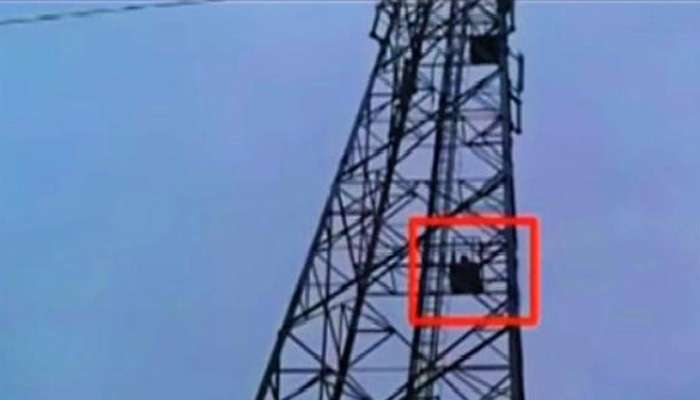 കാമുകനുമായുള്ള വിവാഹം ഉറപ്പിക്കാന് ടവറില് കയറി യുവതിയുടെ ഭീഷണി കാമുകനുമായുള്ള വിവാഹം ഉറപ്പിക്കാന് ടവറില് കയറി യുവതിയുടെ ഭീഷണി