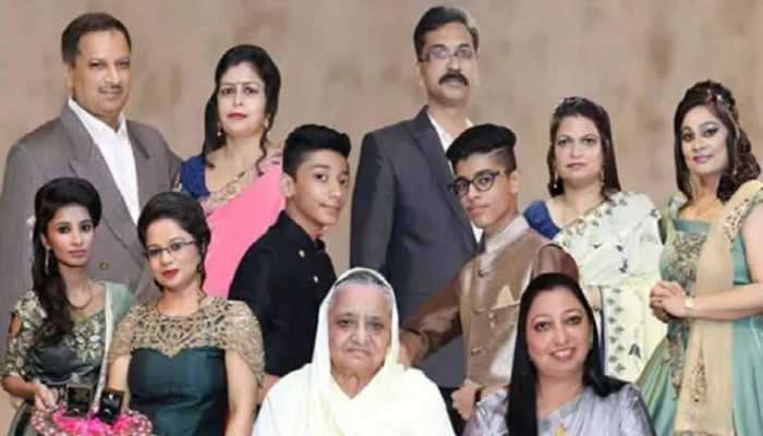 ബുറാഡി കേസ്: 11 പേരില് 3 പേര് രക്ഷപെടാന് ശ്രമിച്ചിരുന്നുവെന്ന് പോലീസ് ബുറാഡി കേസ്: 11 പേരില് 3 പേര് രക്ഷപെടാന് ശ്രമിച്ചിരുന്നുവെന്ന് പോലീസ്